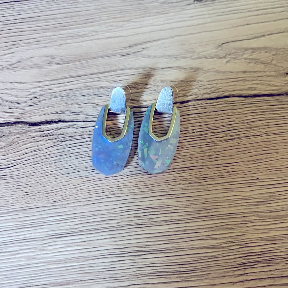 Kendra. Scott lavender earrings
